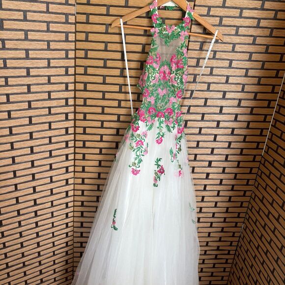 Camille La Vie White Floral Halter Neck Formal Dress Size 0 - Picture 2 of 12